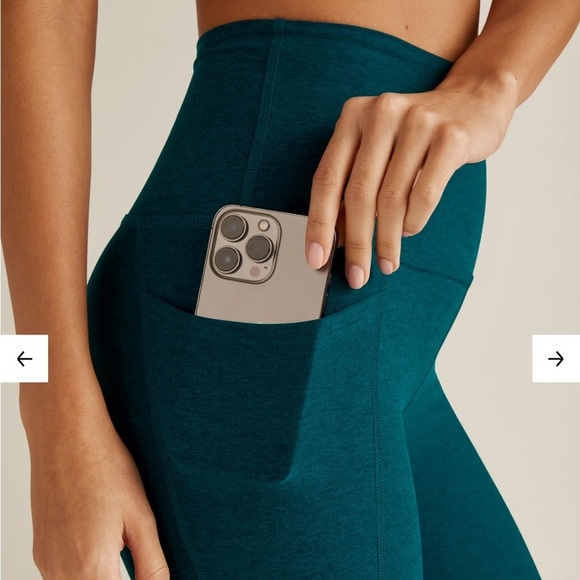 Beyond Yoga Spacedye Out Of Pocket High Waisted Midi Legging (size XS) - Picture 4 of 10